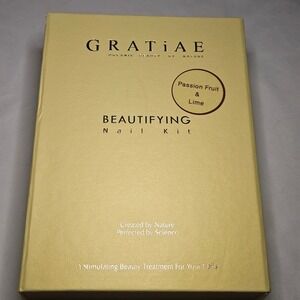 Gratiae Beautifying Nail Kit Unisex OS Gold Passion Fruit & Lime Organic Beauty